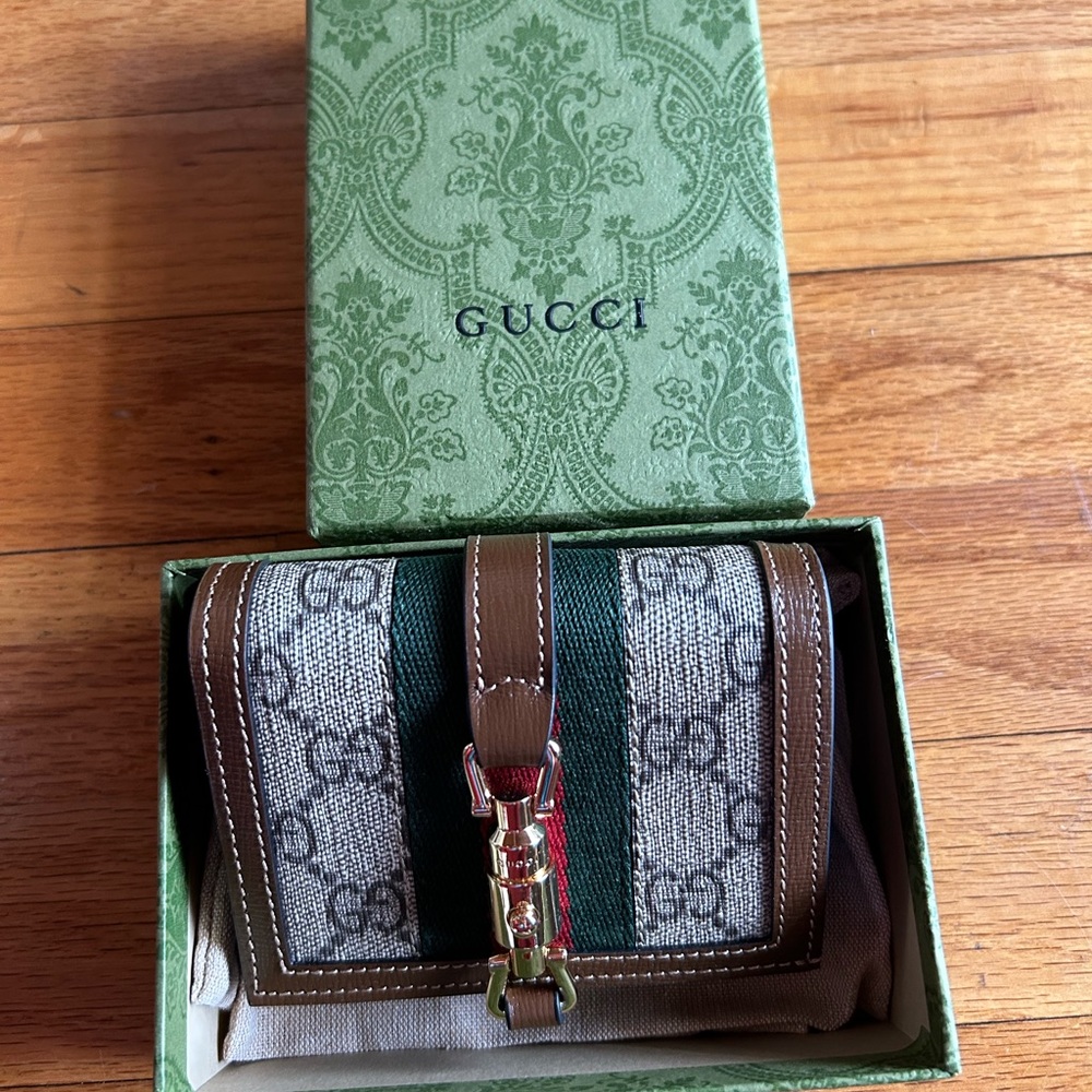 Gucci
Jackie 1961 Card Case GG Supreme Compact Wallet W/ Tags